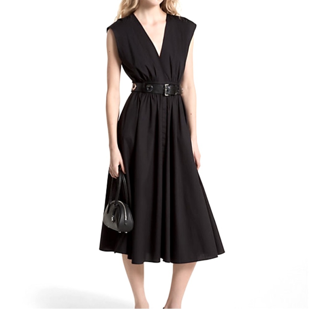 Like new Michael Kors cotton poplin midi dress with leather belt